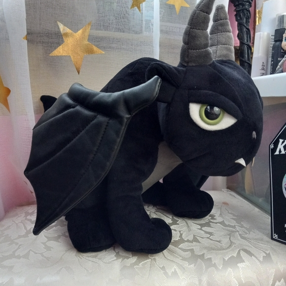 Killstar Gargoye Plushy - Picture 3 of 11